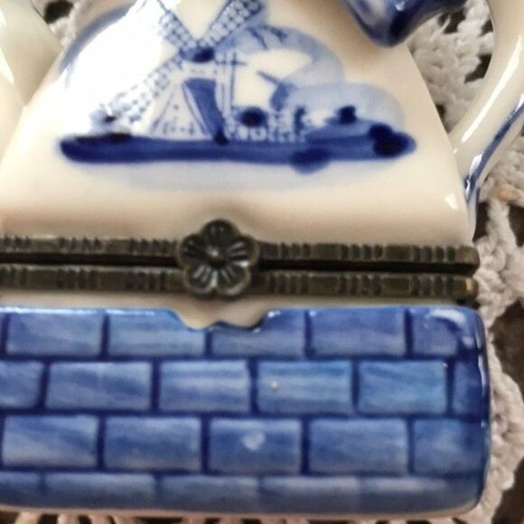 Windmill Blue & White Trinket Jewelry Gift Box - Picture 3 of 6